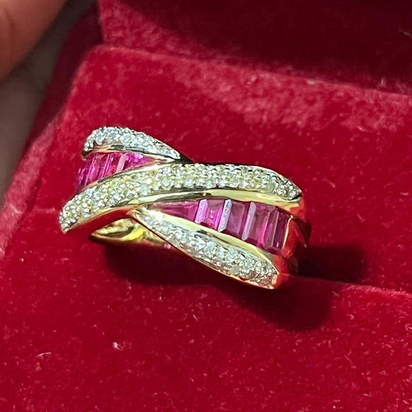 18k YG Ruby ring with dia - Picture 4 of 10